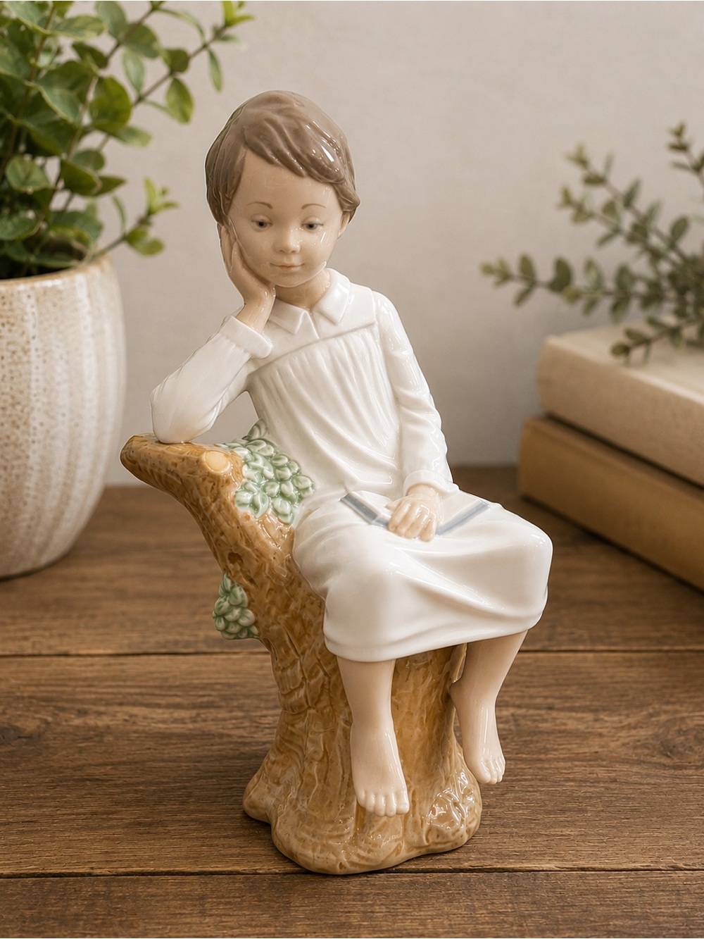 Lladro 4876 Thinker Little Boy Porcelain Figurine Jose Roig w/ Box 8.5”‎